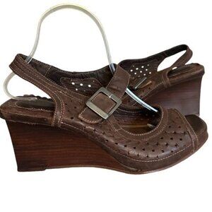 Neosens Brown Leather wedge Size 10